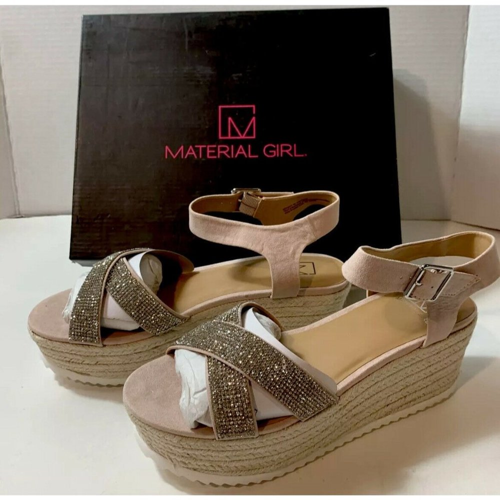 Material Girl Woman’s Mbrinny2 Blush Colored Sandals size 9M New In Box